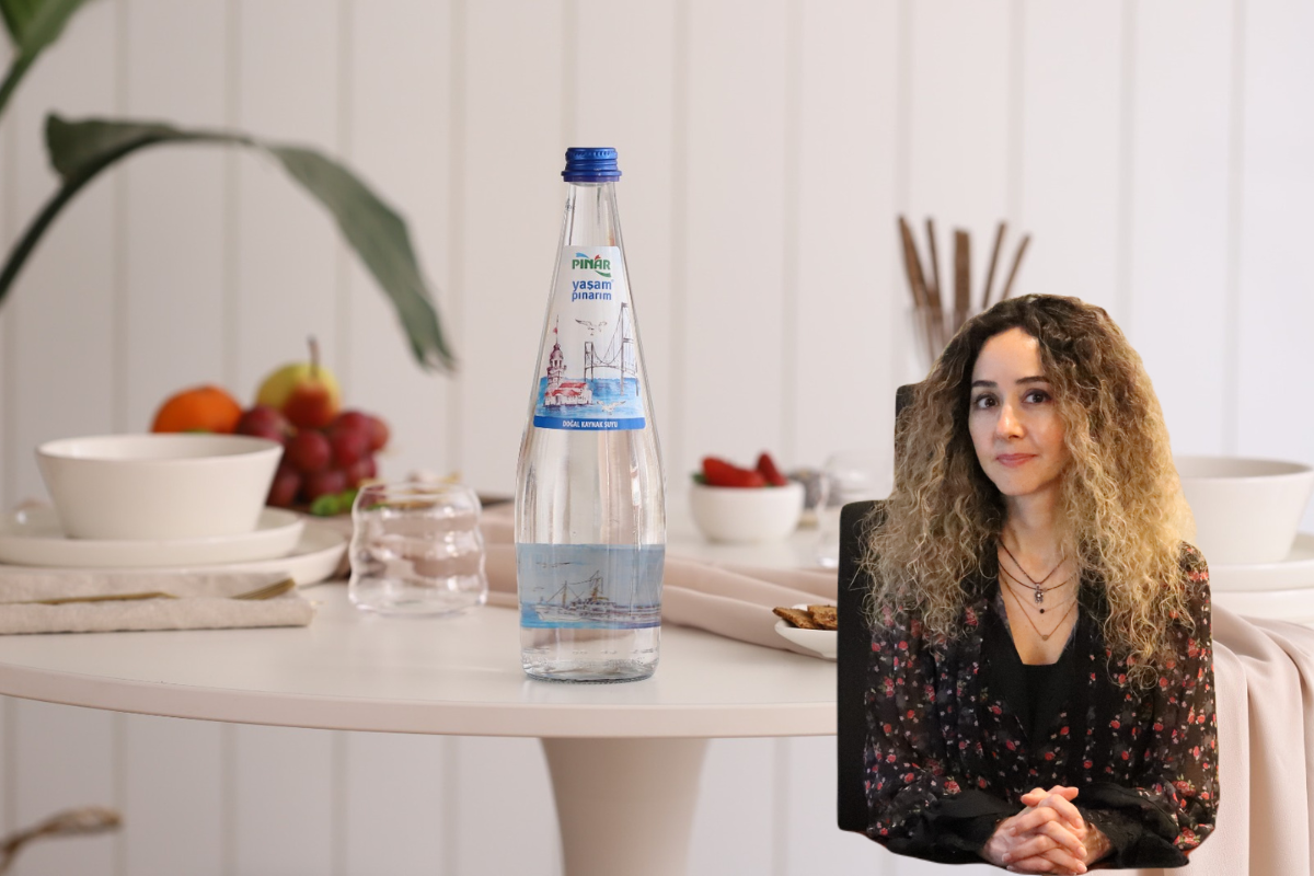 Pınar, ülkenin ikonik güzelliklerini su şişelerini taşıdı